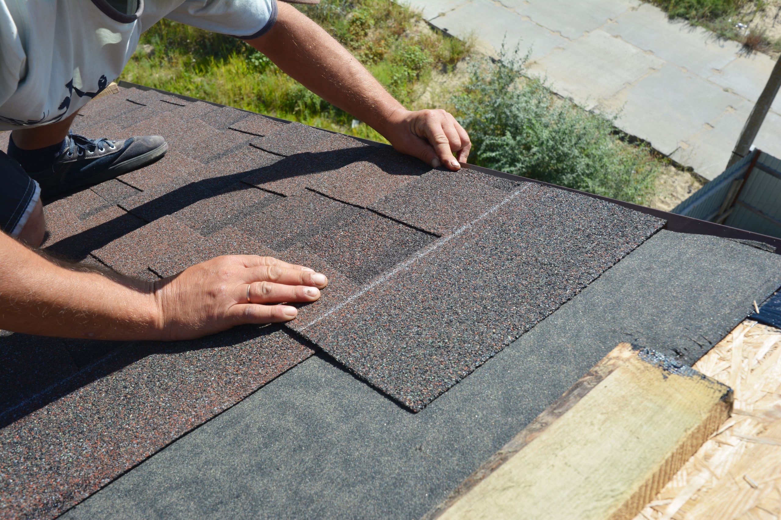 Asphalt Roof Installation, Galliano Roofing Services